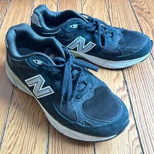New Balance 990 size 9 2E